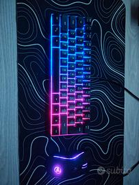 tastiera 60% meccanica e mouse LED