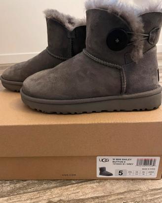 Ugg mini
