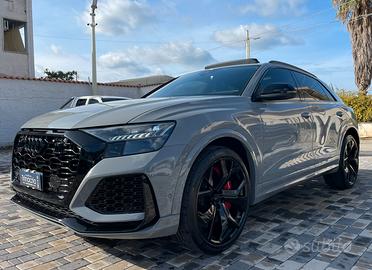 Audi RS Q8 4.0 TFSI 600CV tiptronic mhev quattro