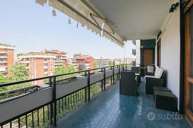 Appartamento di 170 m² con più di 5 locali e box a