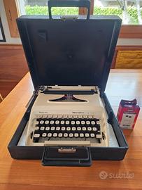 macchina da scrivere Remington anni 70 