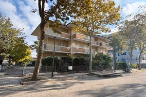 3 LOCALI A CESENATICO