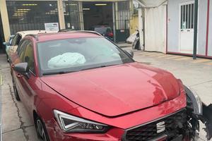 seat Leon incidentata 