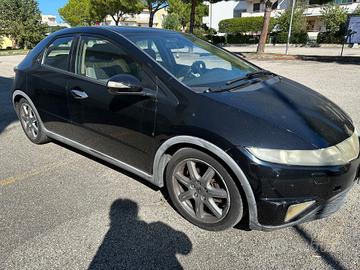 Honda Civic 2.2 i-CTDi 5p. Executive i-P DPF 2006.