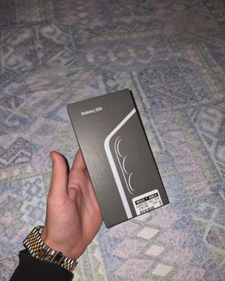 SAMSUNG GALAXY S26 