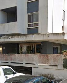 Locale commerciale zona città giardino