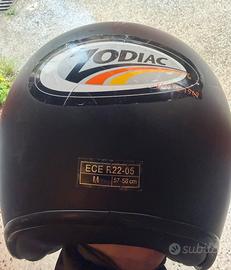 Casco jet da motociclista