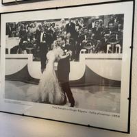 Fred Astaire e Ginger Rogers, con cornice