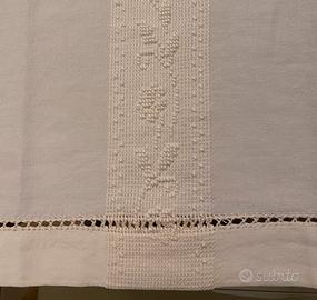 Centrotavola sardo  interamente fatto mano