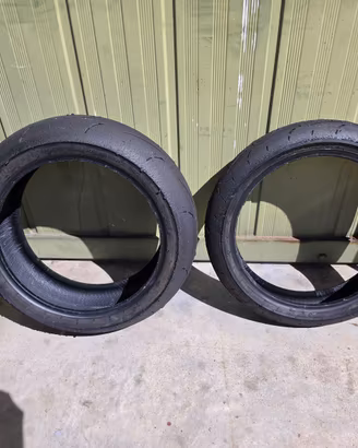 Dunlop GP Racer D211