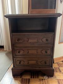 Mobile in legno con 3 cassetti