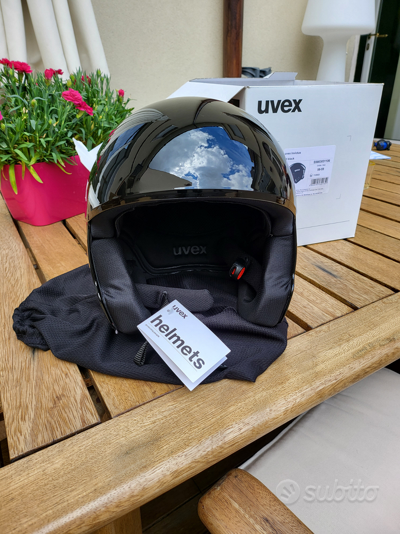 Casco Uvex invictus all black NUOVO - Sports In vendita a Monza e