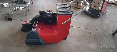 spazzatrice a benzina