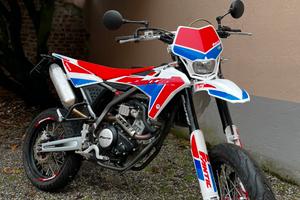 Fantic 125 performance motard