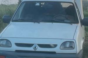 Renault Express 1.9 d come pezxi di ricambio.