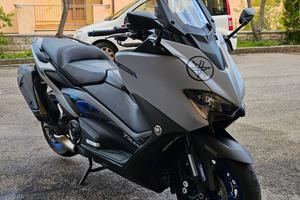 Yamaha Tmax 560 Icon Gray 