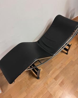 Chaise lounge cassina replica