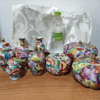 9 pezzi in ceramica dipinti a mano molto belli