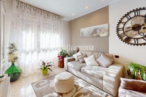 4 LOCALI LUMINOSO CON POSTO AUTO