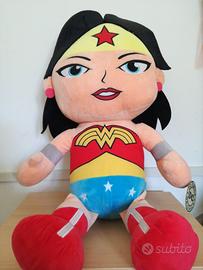 Wonder woman gigante