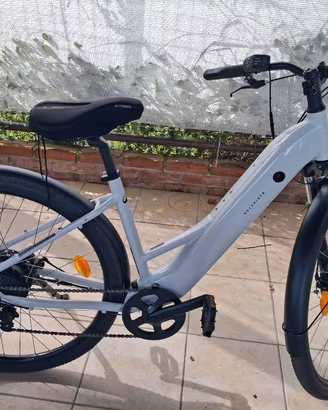 Bicicletta elettrica Rockrider ACTV 100 Decathlon 