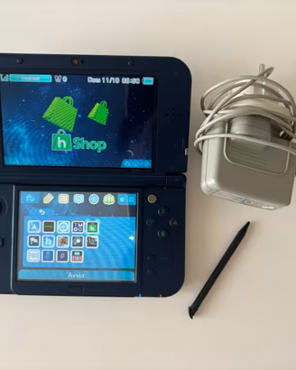 New 3ds XL blu con caricatore 