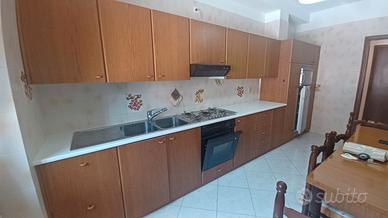 Cucina completa 4.5m+ tavolo 6 sedie