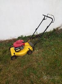 Tosaerba con motore Honda IZY