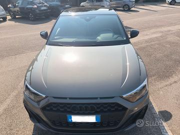 audi A1 30 tfsi identity black sline stronic