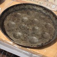 Antica padella francese in rame per uova