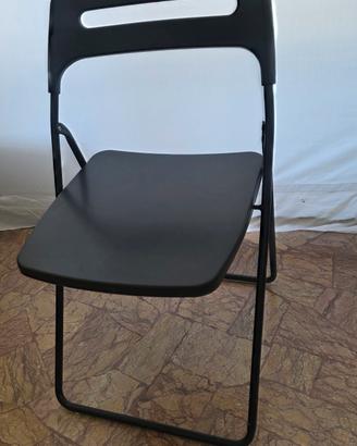 10 sedie nere ikea