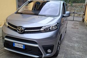Toyota proace verso executive 