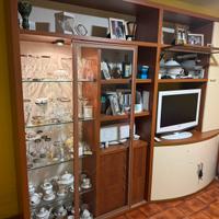 Partete attrezzata moderna e capiente