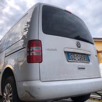 Caddy incidentata per tamponamento