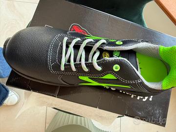 Scarpe antinfortunistiche