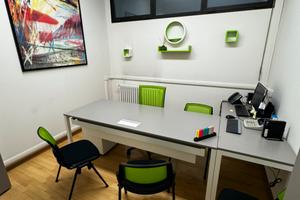 Stanza arredata ad uso ufficio - Torino S.Rita