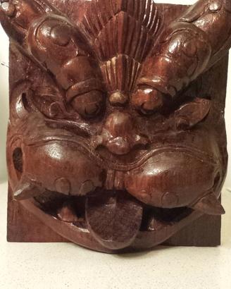 SCULTURA YALI IN LEGNO
