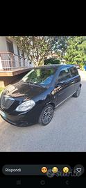 Lancia ypsilon moda milano
