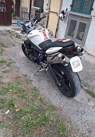 Triumph Street triple 675
