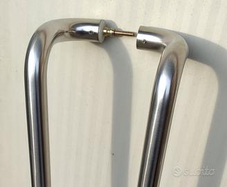 Coppia di maniglioni in acciaio per porte L123