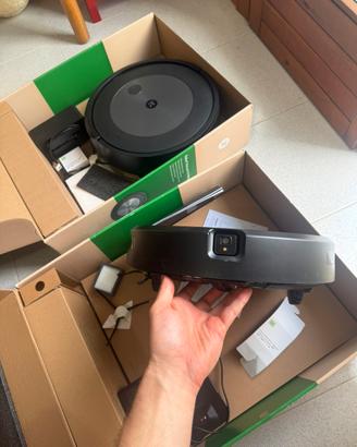 Robot aspirapolvere e lavavapavimenti Roombo Combo