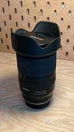 Obiettivo Tamron 17 - 70 mm f/2.8 attacco Fuji X