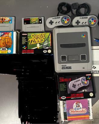 Super Nintendo + 2 giochi + 2controller(con scatol