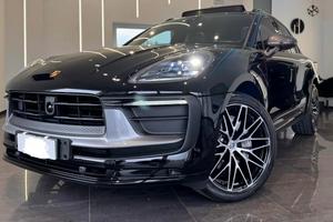 PORSCHE Macan T