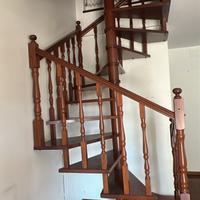 SCALA INTERNA A CHIOCCIOLA IN LEGNO