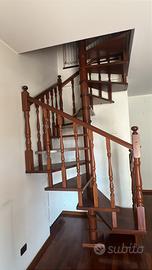 SCALA INTERNA A CHIOCCIOLA IN LEGNO