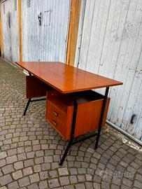 Scrivania modernariato