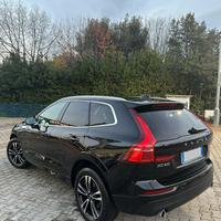 Volvo XC60 B4 AWD Momentum Pro – Automatico – 2021