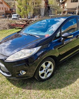 Ford Fiesta 1.4 5 porte Bz.- GPL Titanium