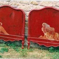 Letto dipinto a mano